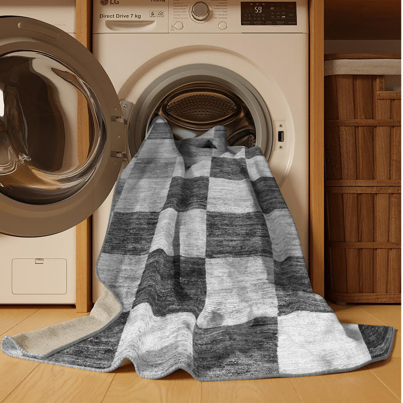 Performance Checkered Indoor Rug, Rectangle 5' x 8'
