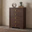 Commode Wyatt à 5 tiroirs pour chambre à coucher, couleur noyer