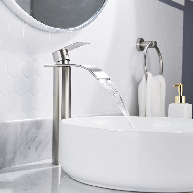 Single-handle Bathroom Faucet with Drain Assembly, Silver 
