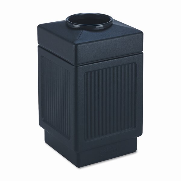 Trashcan Hideaway 31.5-Inch Tall Outdoor 30 Gallon Durable Garbage Can Trash  Waste Bin Container with Latching Lid, Cyberspace 
