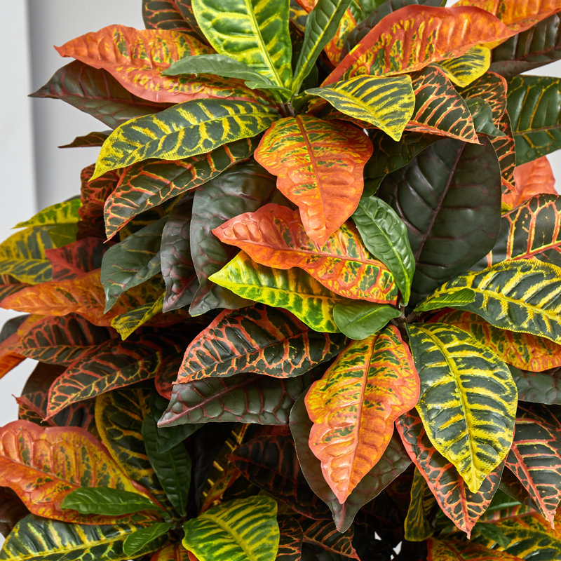 Plante à feuillage artificiel 66 po en pot