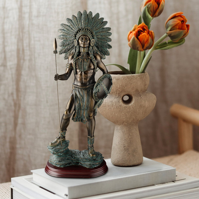Figurine chieftain warrior fier
