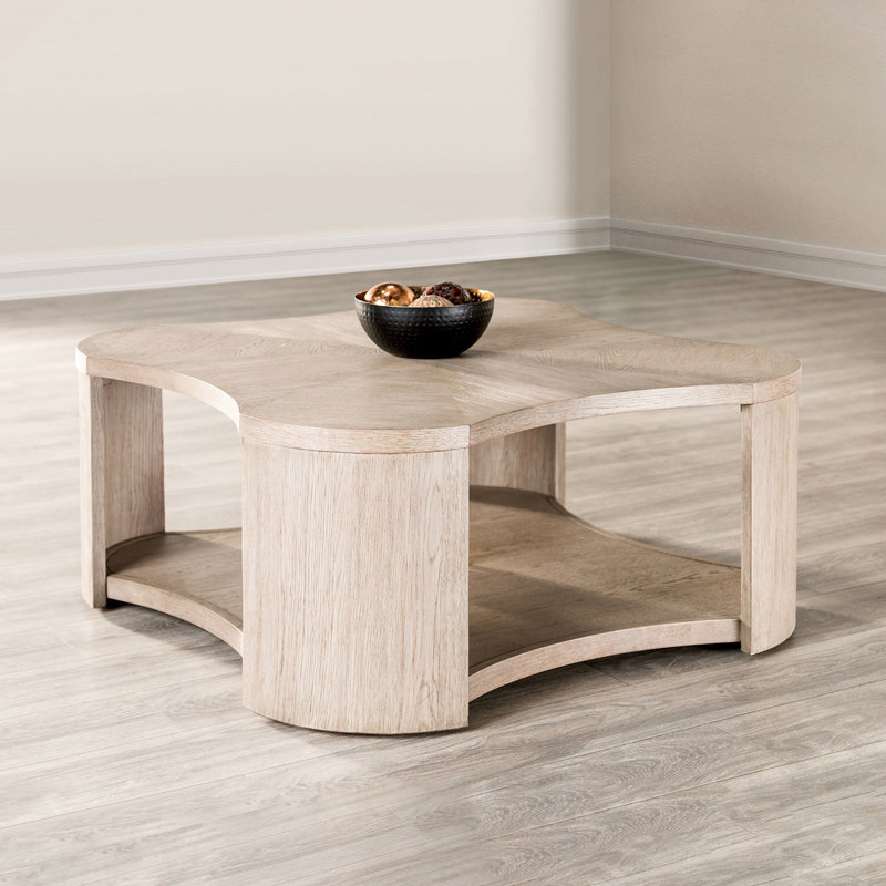 Table basse moderne avec finition en chêne, structure en bois d'hévéa, tablette inférieure attachée et rangement ouvert, forme carrée de 42 pouces pour le salon, placage de bois d'ingénierie, profondeur de 18 po de hauteur, hauteur de 18 po