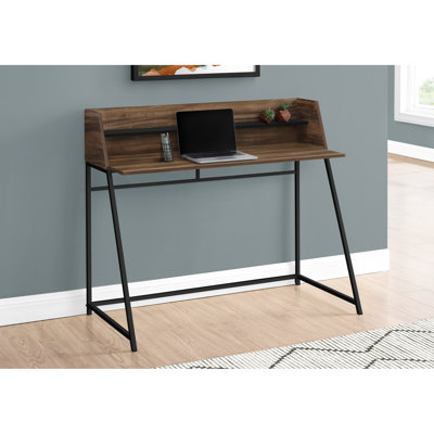 Bureau d'ordinateur de 48 po de hauteur, stratifié brun avec structure en métal noir, tablettes pour rangement de bureau organisé et pratique
