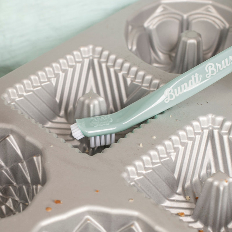 Nordic Ware Classic Cake Pan