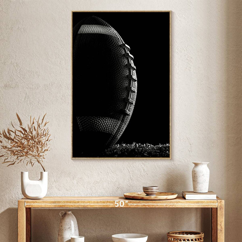 Football monochrome, Cadre flottant en bois naturel, 27 po x 40 po