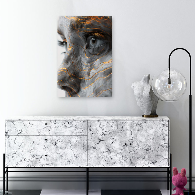 Golden Face, architecture contemporaine, art mural, 36" H x 24" W
