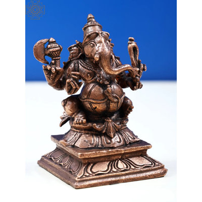 Figurine