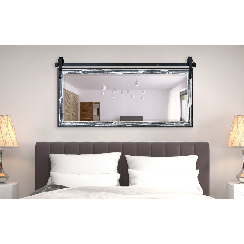 Miroir de salle de bain Maragozakis, 25 po x 65,5 po