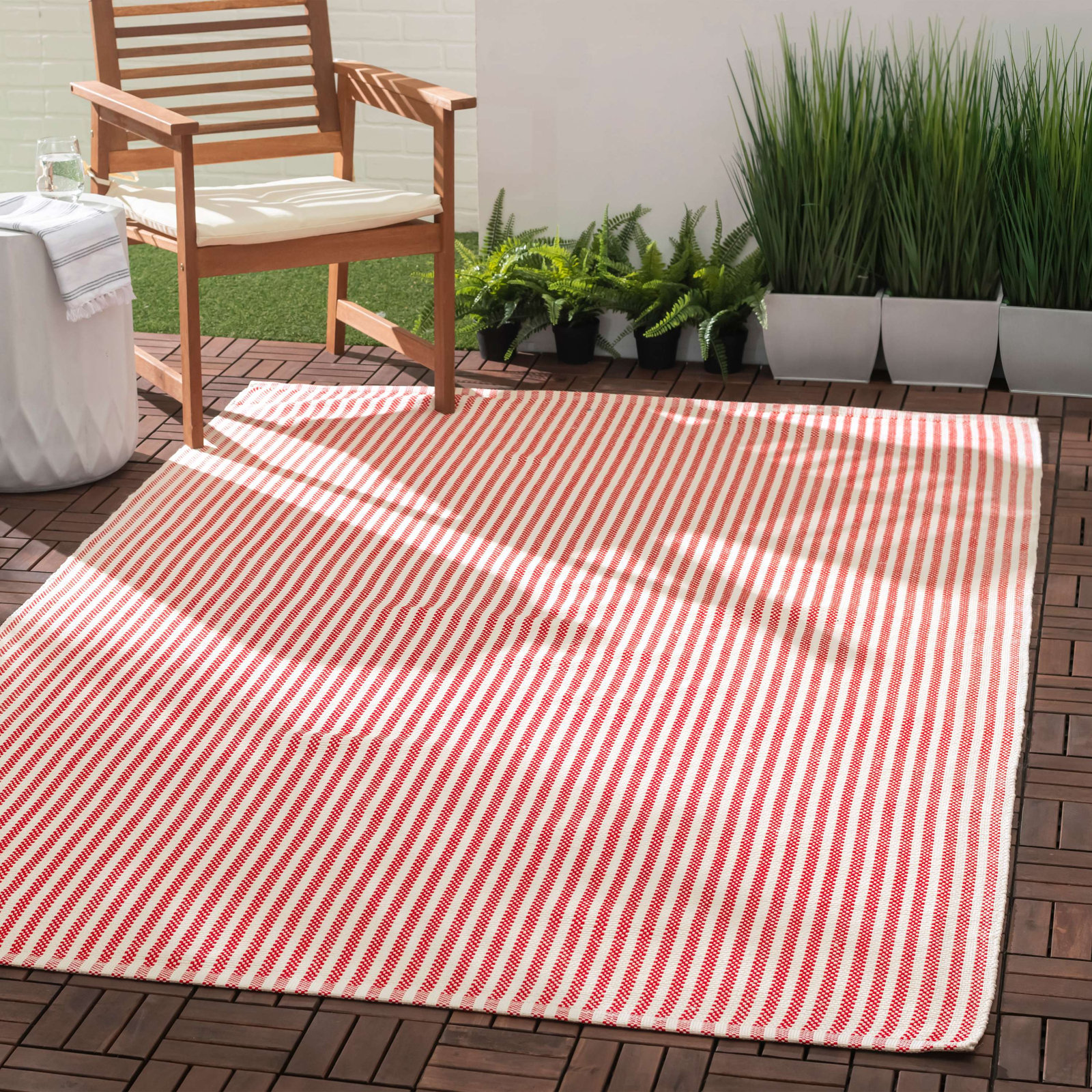 Pinstripe Red/Ivory Handwoven Indoor/Outdoor Rug, Rectangle 8' x 10'