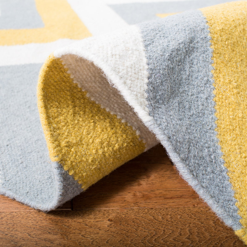 Rodgers Hand Woven Flat Weave Wool/Cotton Chevron Rug in Ivory/Gold/Grey, Runner 2'6" x 8'