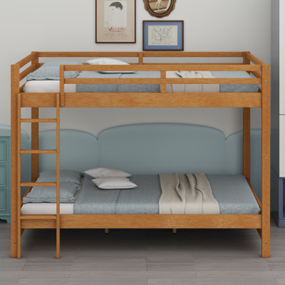 Lit superposé en bois avec échelle