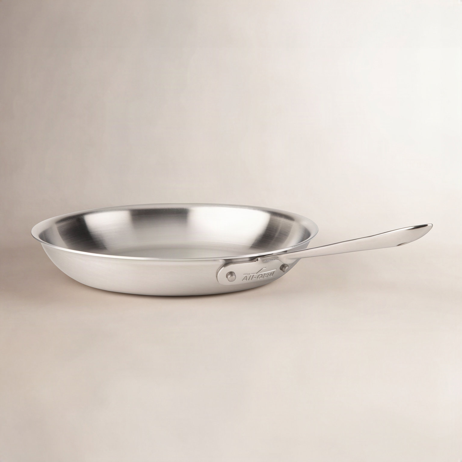 All-Clad D5 Stainless Steel Frying Pan, 8.6" 