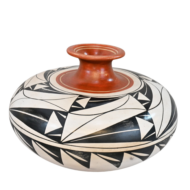 San Esteban Vase/pot