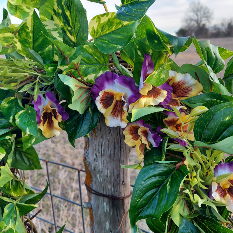 Couronne 24 po Pansy and Greeney Wreath