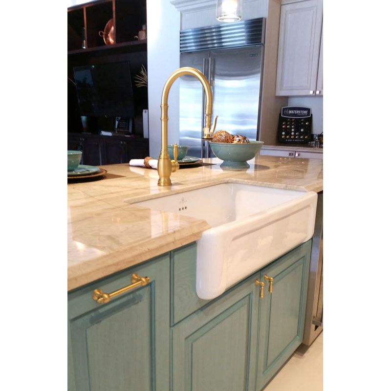 Pull Down Single Handle Kitchen Faucet with Side Spray, Matte Black
