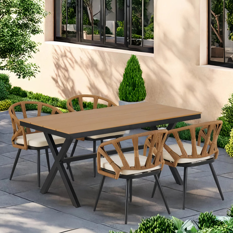 Ensemble repas extérieur pour 4 personnes avec coussins pour 4 personnes, Brun / Noir