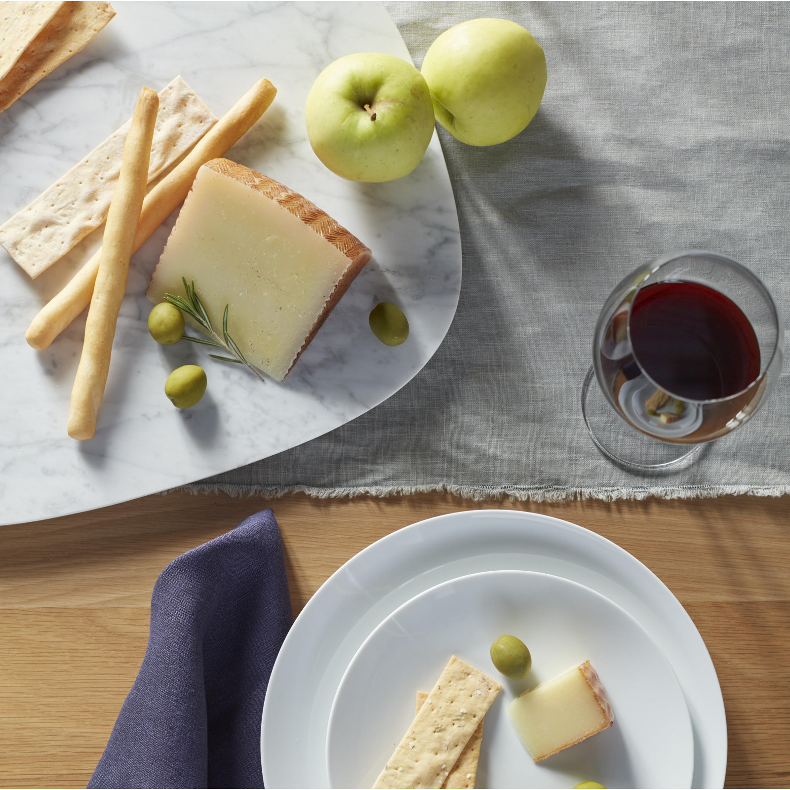 Zadia 72" Linen Table Runner, Blue/Gray