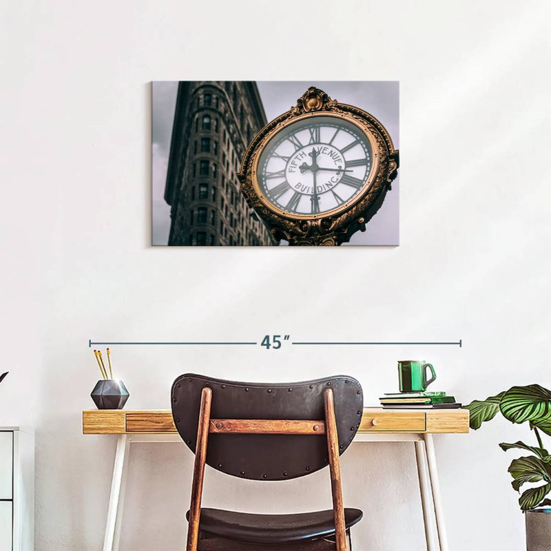 Kerner Fifth Avenue Building Clock