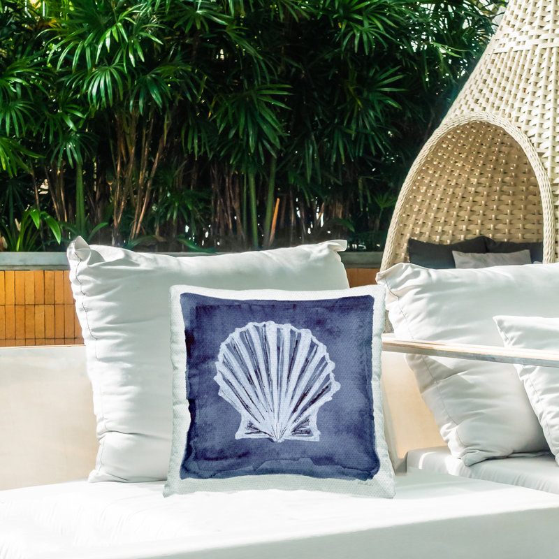 Coussin d'extérieur imprimé Clam Shell Impression par Patti Bishop