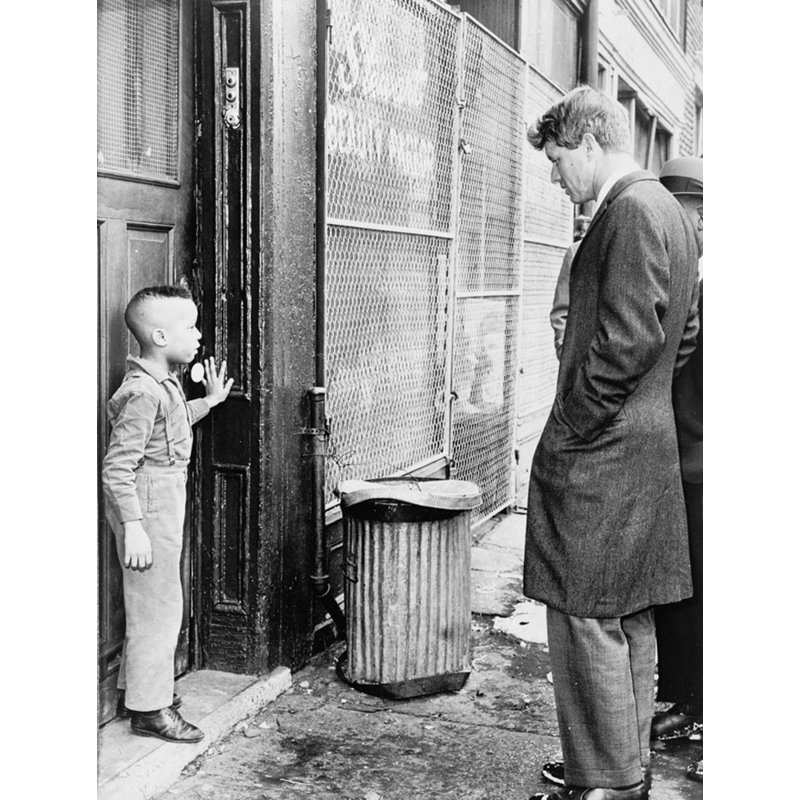 Robert Kennedy à New York - 1966, H 24 po x l 18 po