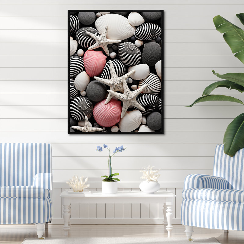 Coquillage gris et rose sur la plage - imprimé, H 32 po x l 16 po x P 1 po, Cadre flottant noir