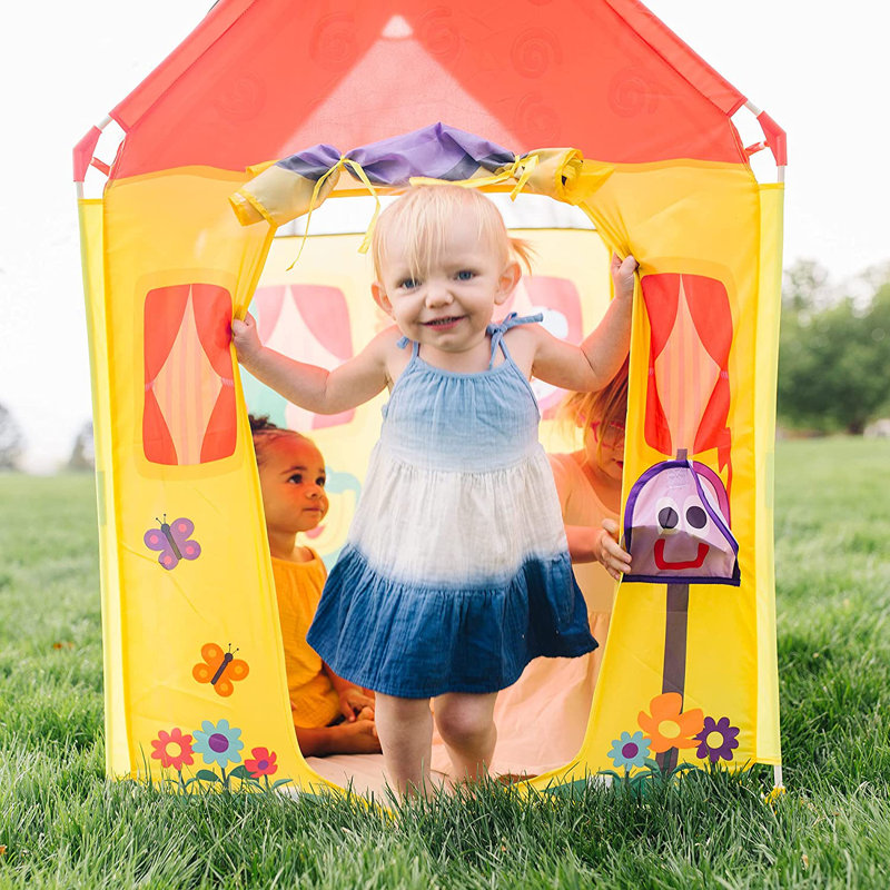 Melissa & Doug 3.5'' W x 5.5'' D Outdoor Plastic Playhouse