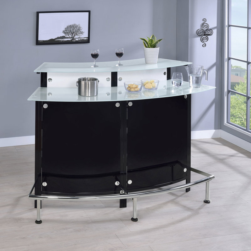 Bar supérieur en verre courbé audacieux pour la maison avec tablettes ouvertes
