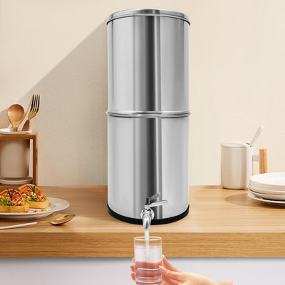 Filtre à eau alimenté par gravité