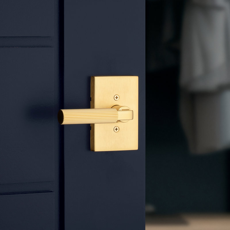 Mirada Reeded Half-Dummy Lever with Rectangular Rose, Satin Brass