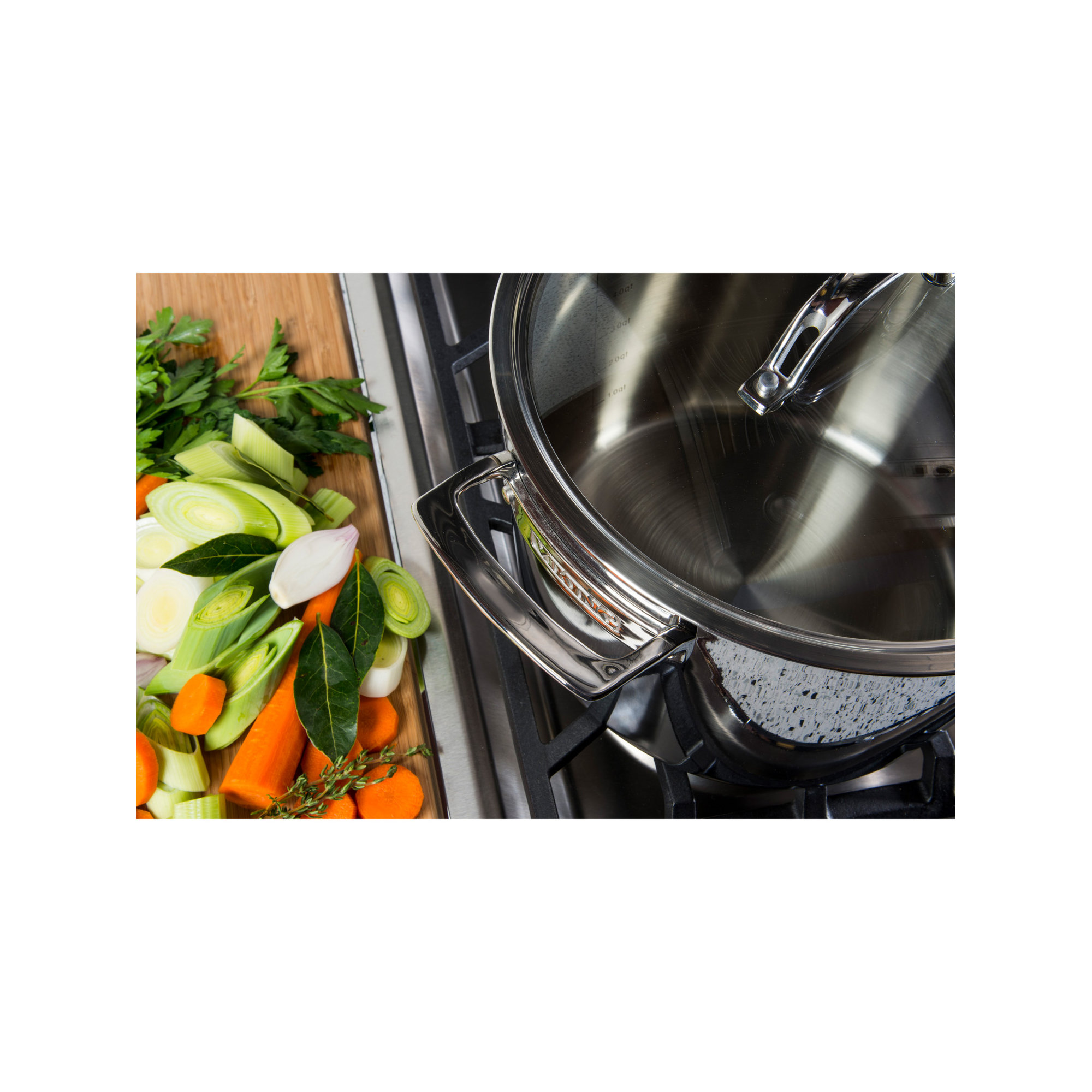 Viking Contemporary 3-Ply Dutch Oven with Glass Lid, 8 Qt.