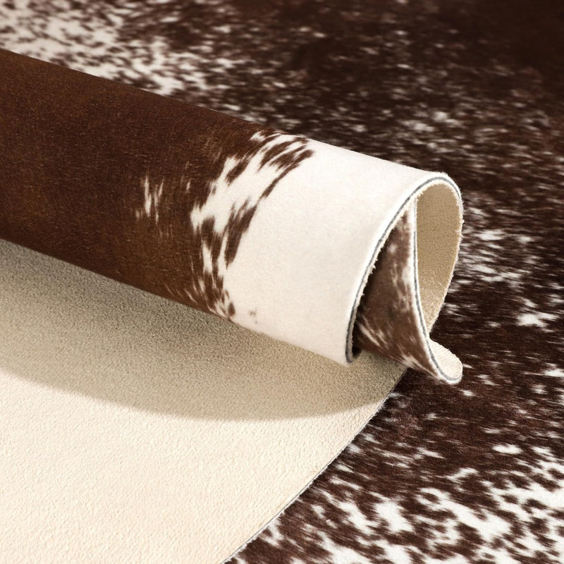 Tapis en simili cuir de vache à usage commercial avec envers antidérapant Novelty Landenn, Nouveauté 6 pi 2 po x 7 pi