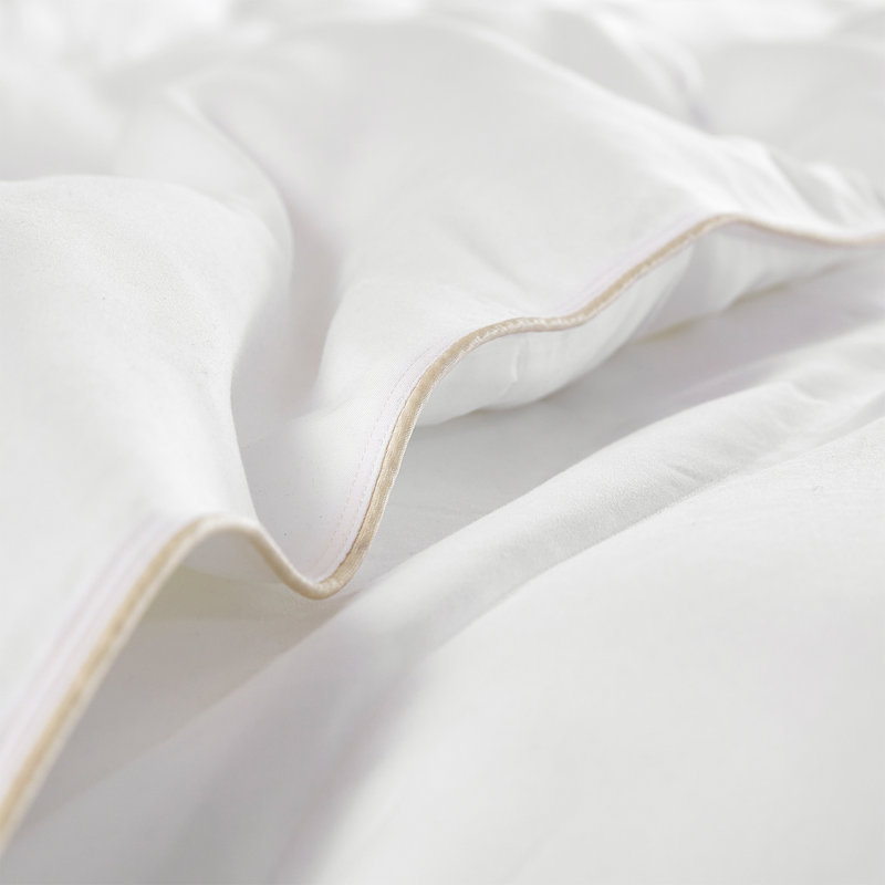 White Queen Microfiber Cooling Comforter Set