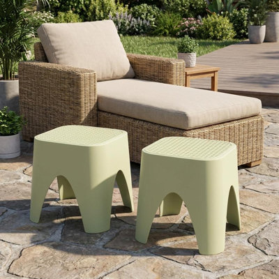 Pouf repose-pieds d'extérieur en plastique de 38 cm