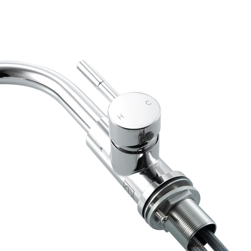 Louis Single-Hole Single-handle Bathroom Faucet, Chrome