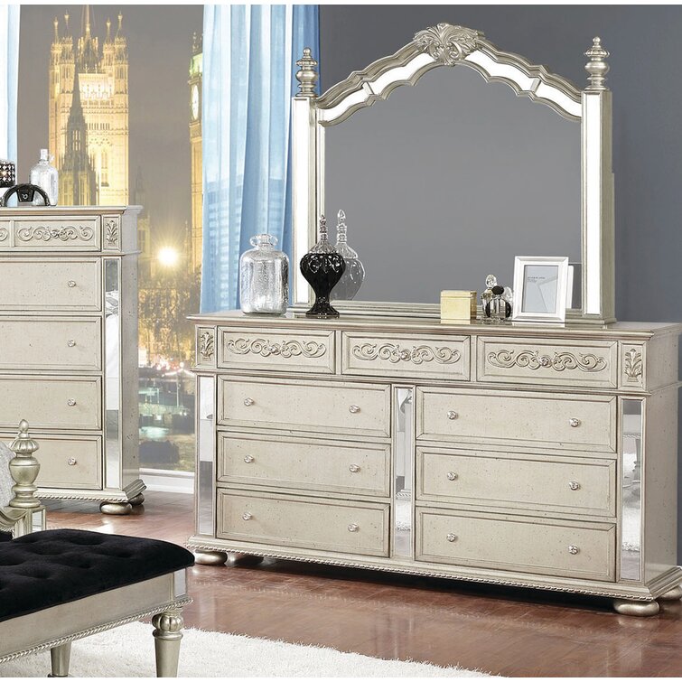 SandpiperCove 9 - Drawer Dresser