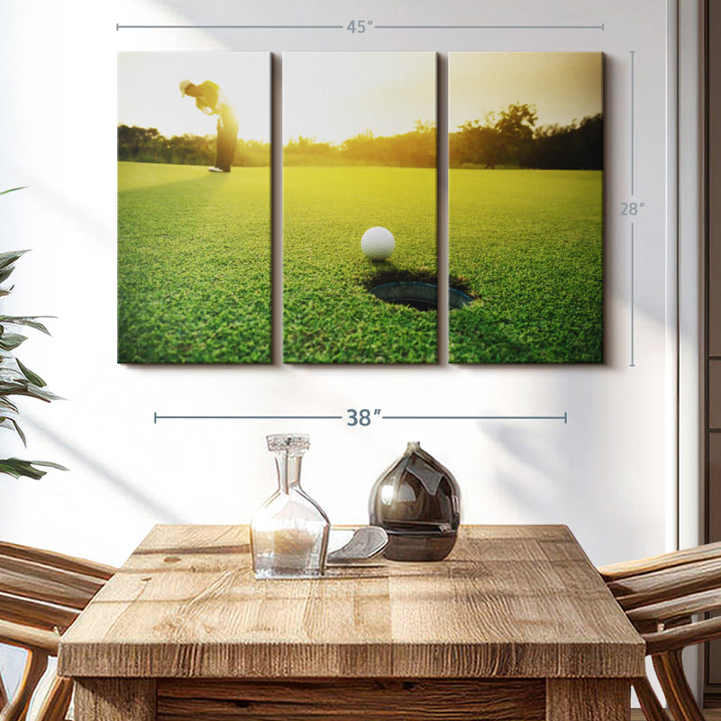 «Golf Ball Strike», 3 pièces sur toile, H 28 po x l 45 po x P 1,25 po