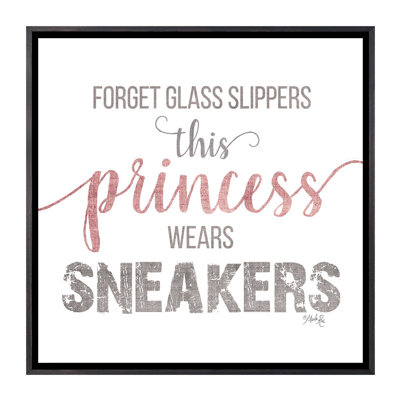 Cette princesse porte des espadrilles par Marla Rae - impression d'art textuel, H 26 po x l 26 po x P 1,5 po, Pas de tapis
