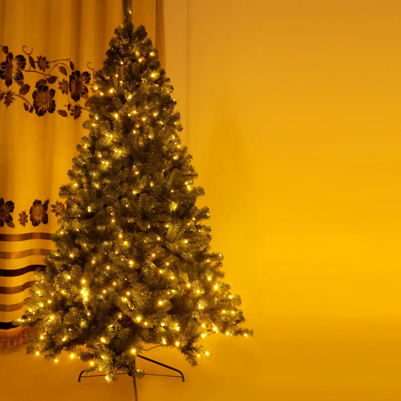 Arbre de Noël articulé artificiel de 7,5 pi avec 400 lumières, base en métal pliable et branches de support préassemblées réalistes