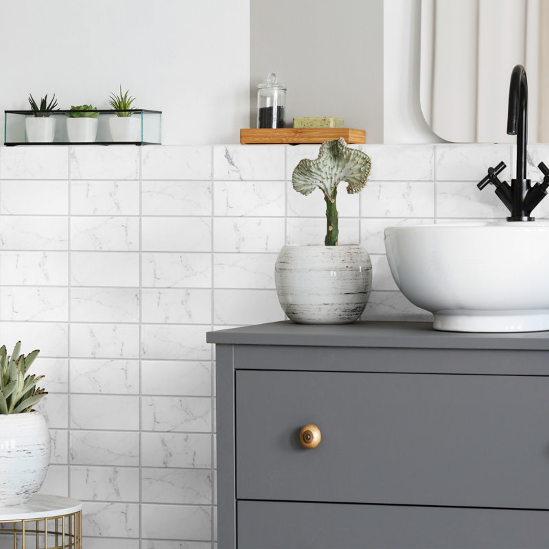 Classico Carrara 6" x 3" Matte Ceramic Bullnose Tile Trim in White/Gray