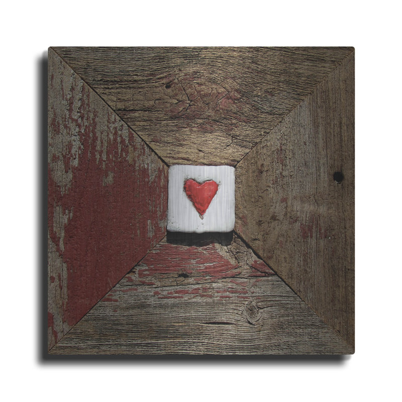 «Hearts» Desire Barn-Red »par LovIsArt, H 24 po x l 24 po