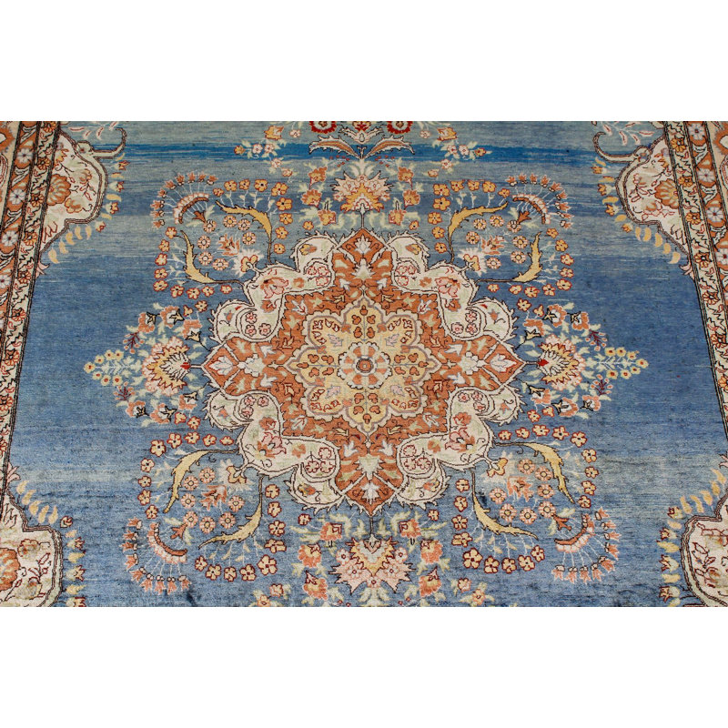 Tapis turc bleu et ivoire 5 x 8