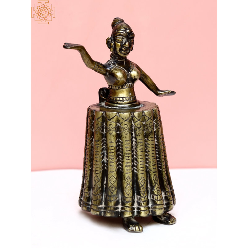 People Figurines & Sculptures
