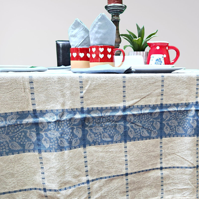 Jacquard Grapevine Tablecloth, 60" D x 90" L