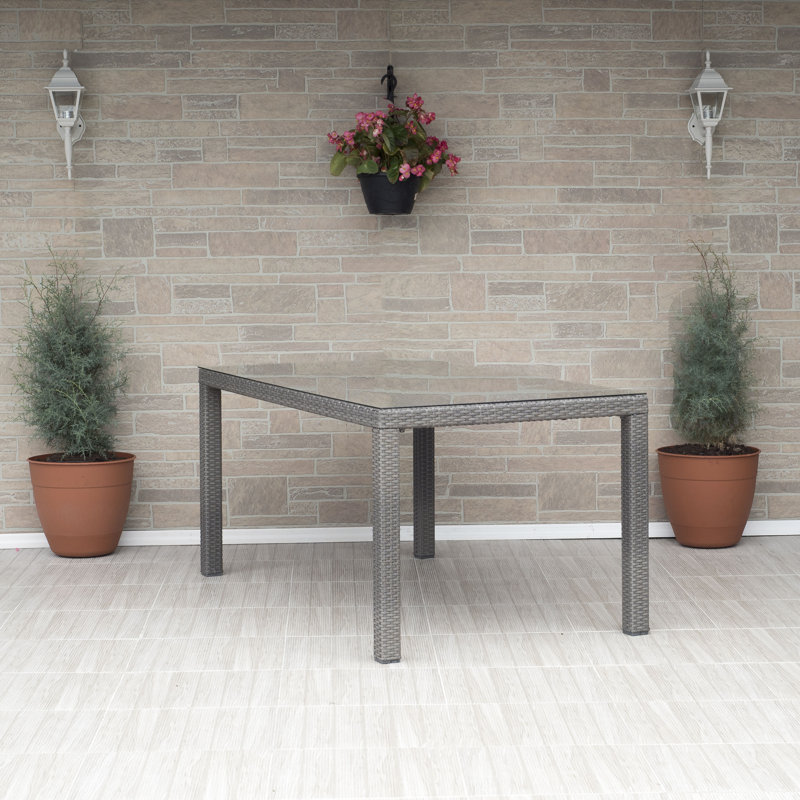 Alyisa Outdoor , in. W in. D