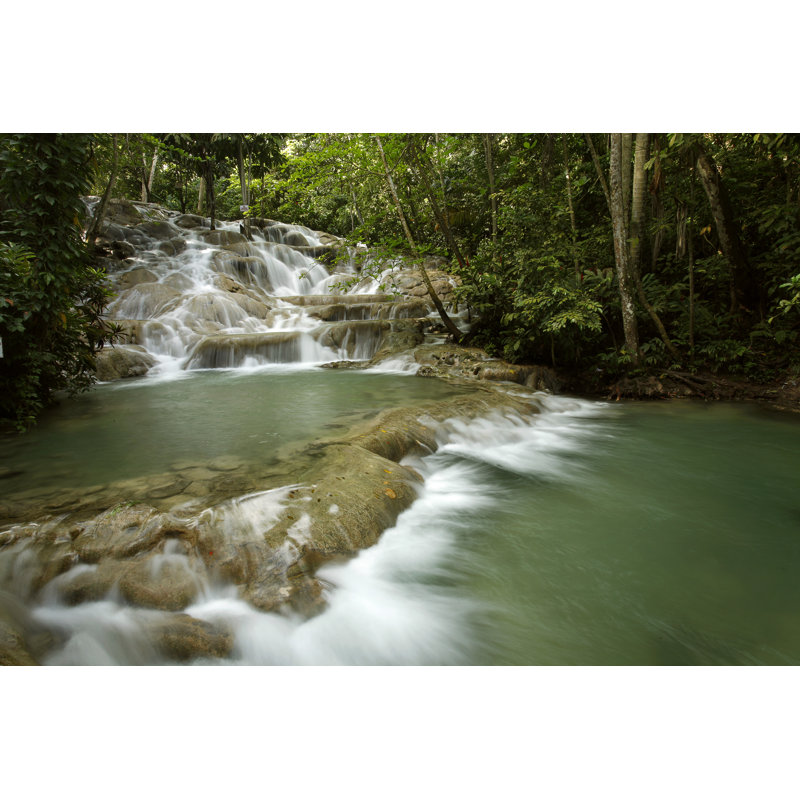 Dunns River Falls - reproduction sur toile tendue, H 12 po x l 18 po x P 1 po