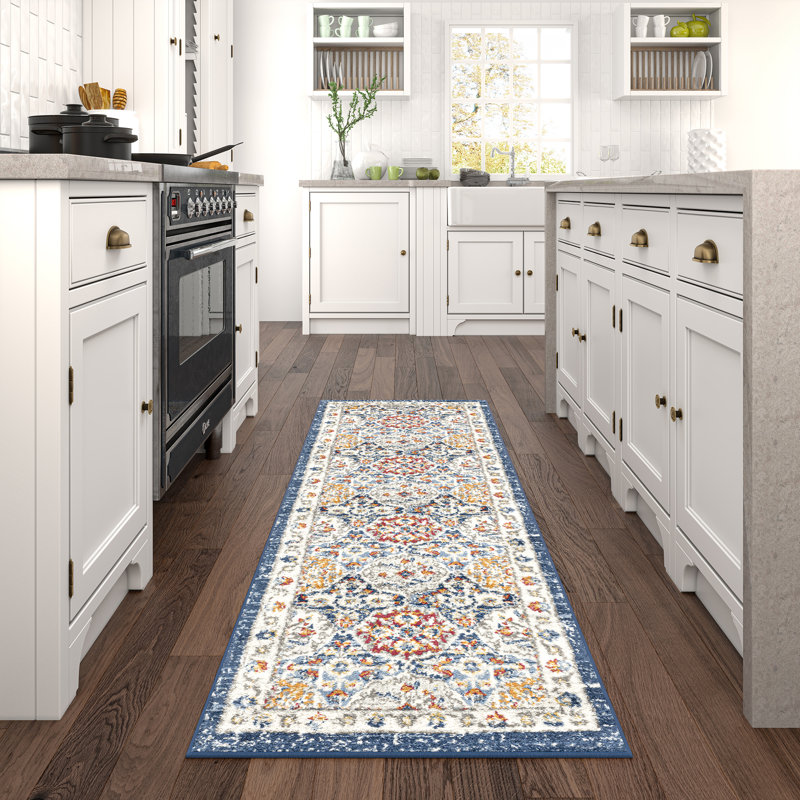 Tapis oriental bleu marine Adriana, Tapis de couloir 2 pi 3 po x 7 pi 3 po, Navy