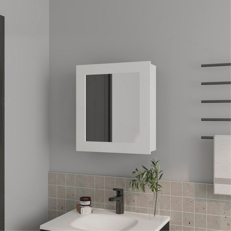 Pharmacie Hailey, salle de bain, Blanc