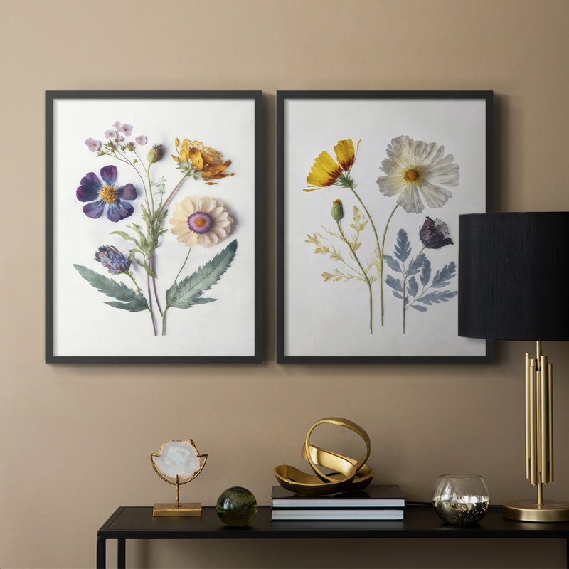 «Pressed Flower Memories I», reproduction encadrée de qualité supérieure - prête à être accrochée - aucun clou requis - aucun clou requis