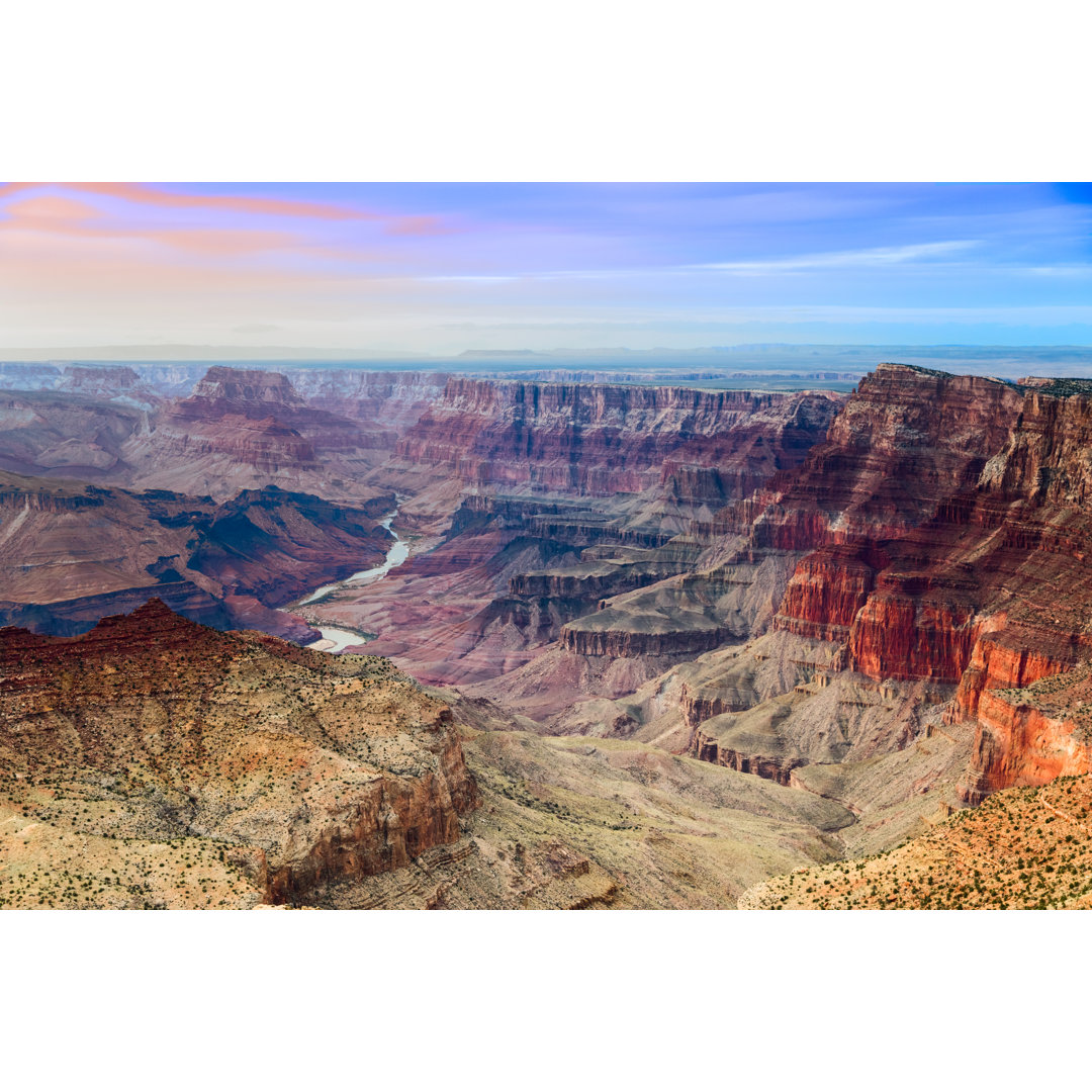 Leinwandbild Der Grand Canyon Majestätischer Blick aus der Wüstenansicht in der Abenddämmerung